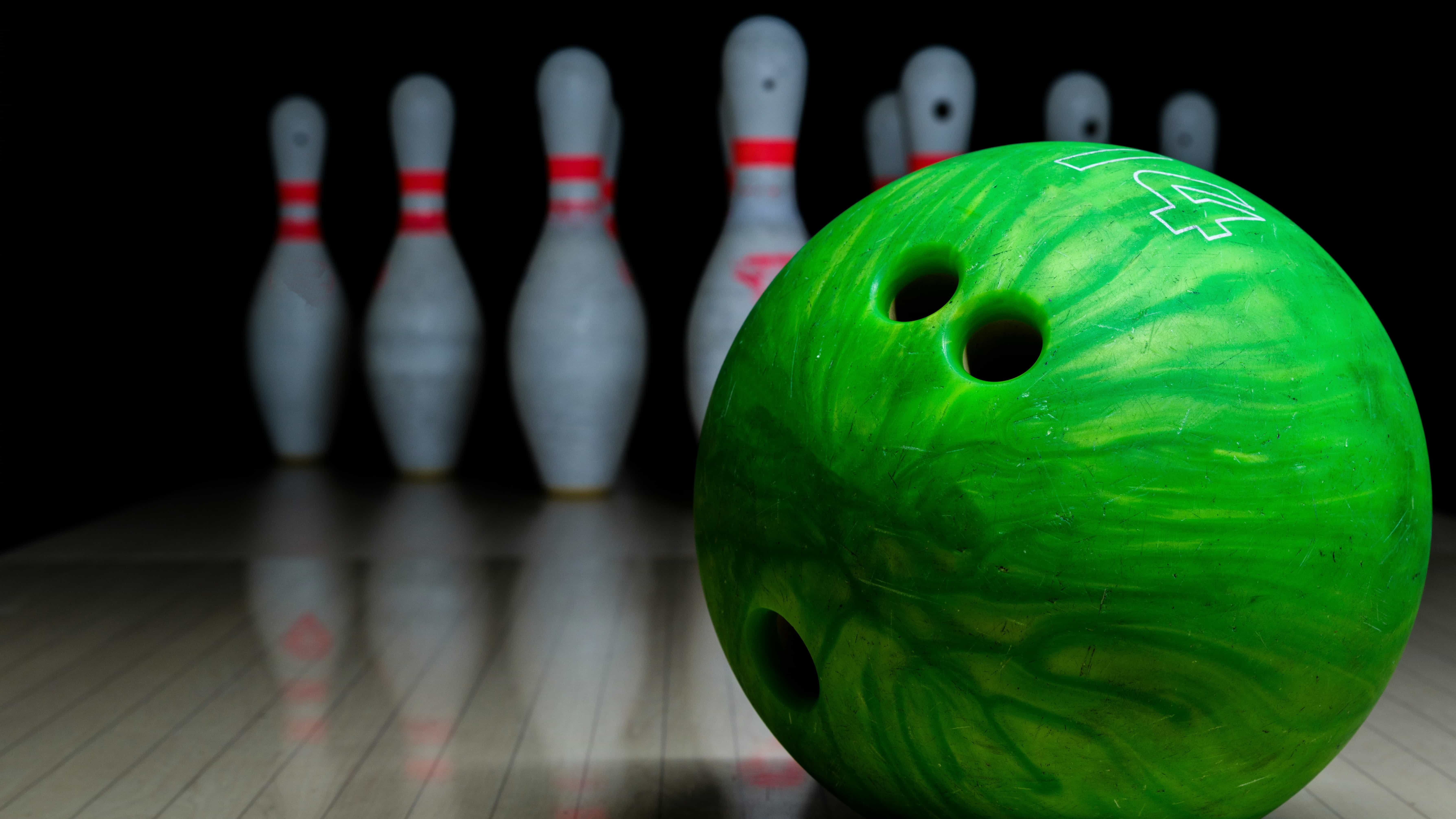 Bowling Speakers athlete speakers for hire